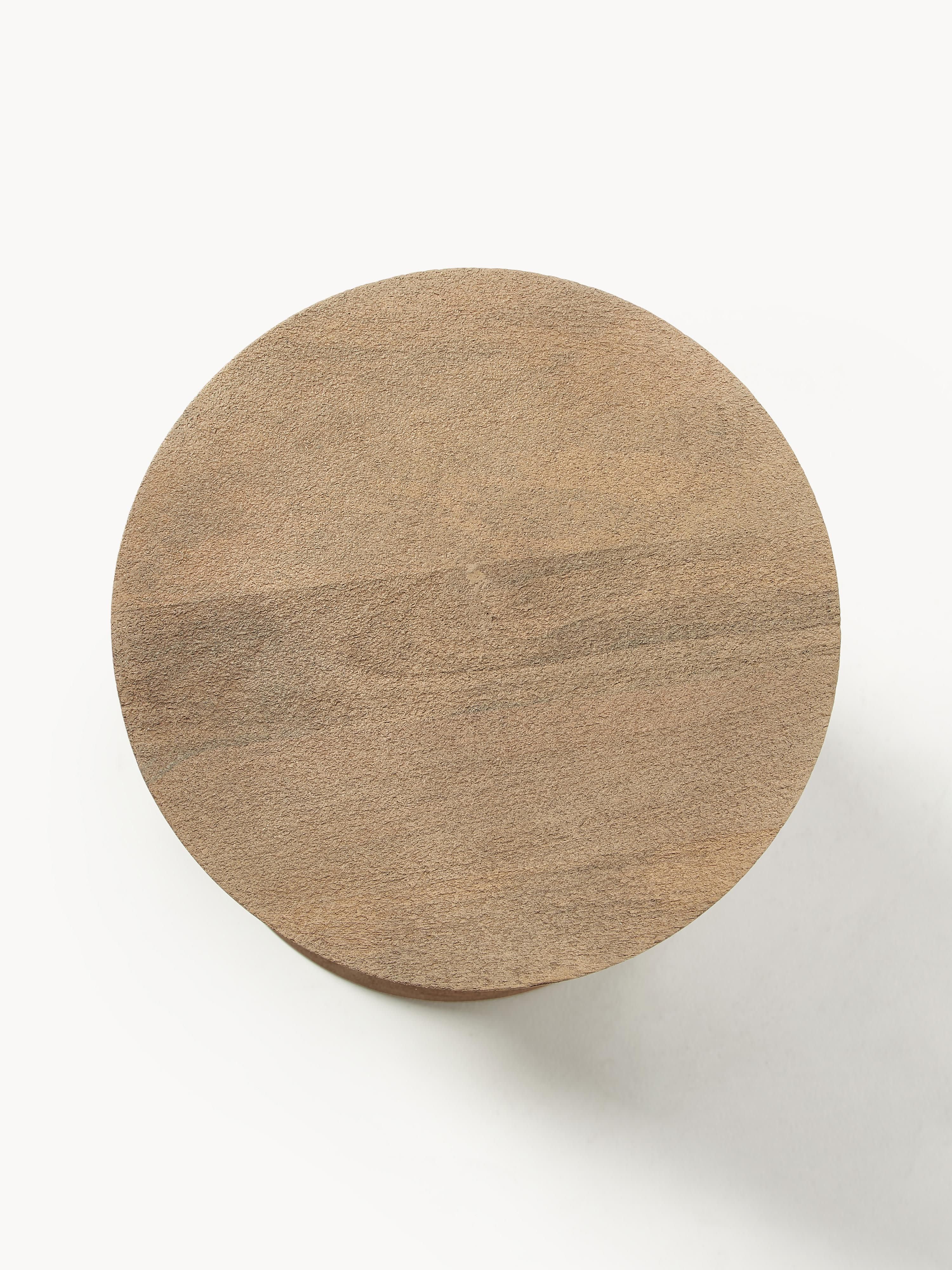Ronde bijzettafel Benno van mangohout