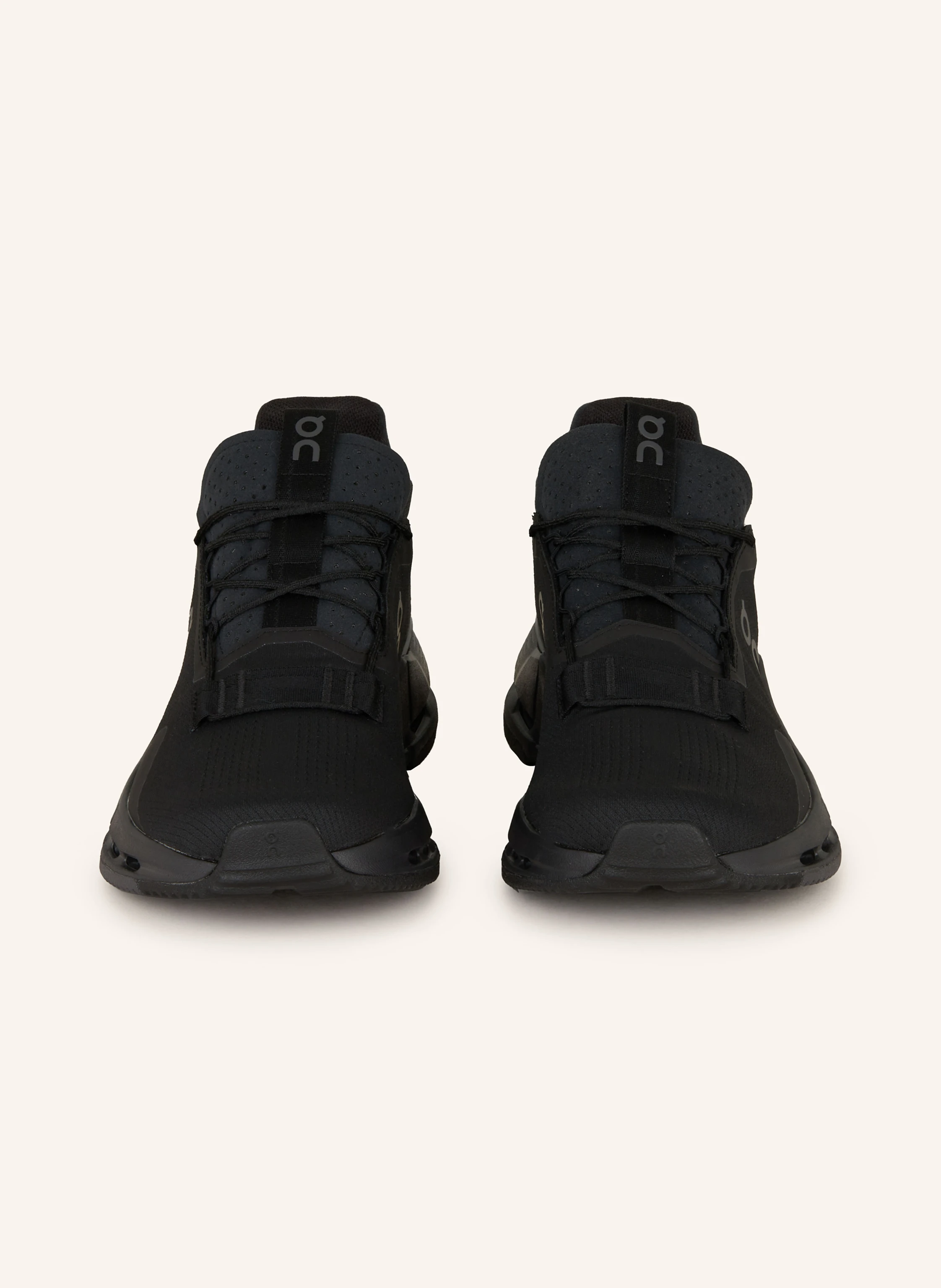 On Sneaker CLOUDNOVA 2