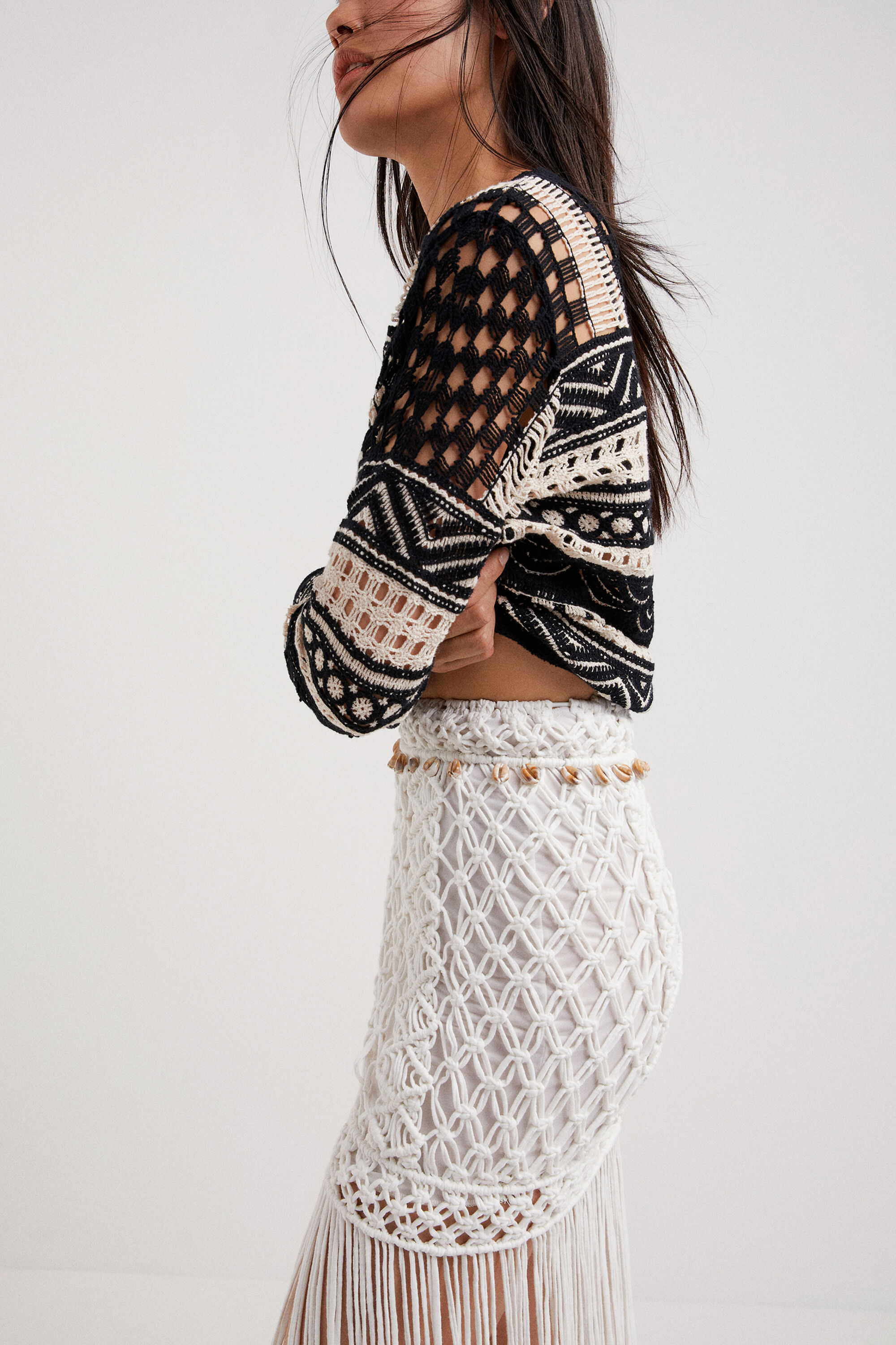 Pull crochet semi-transparent