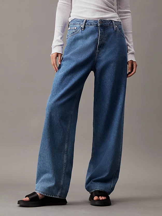 Calça jeans reta dos anos 90
