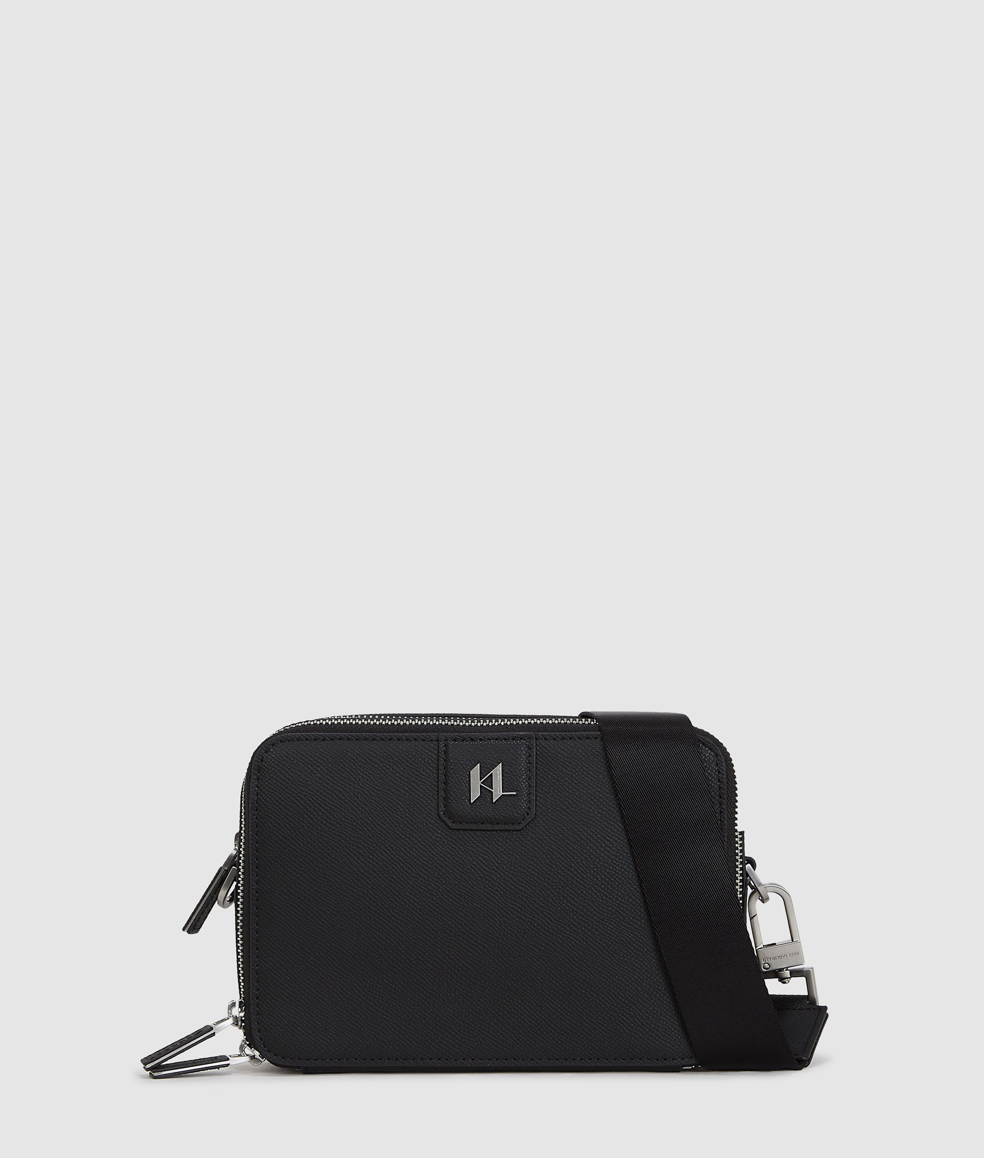 K/Monogram cameratas