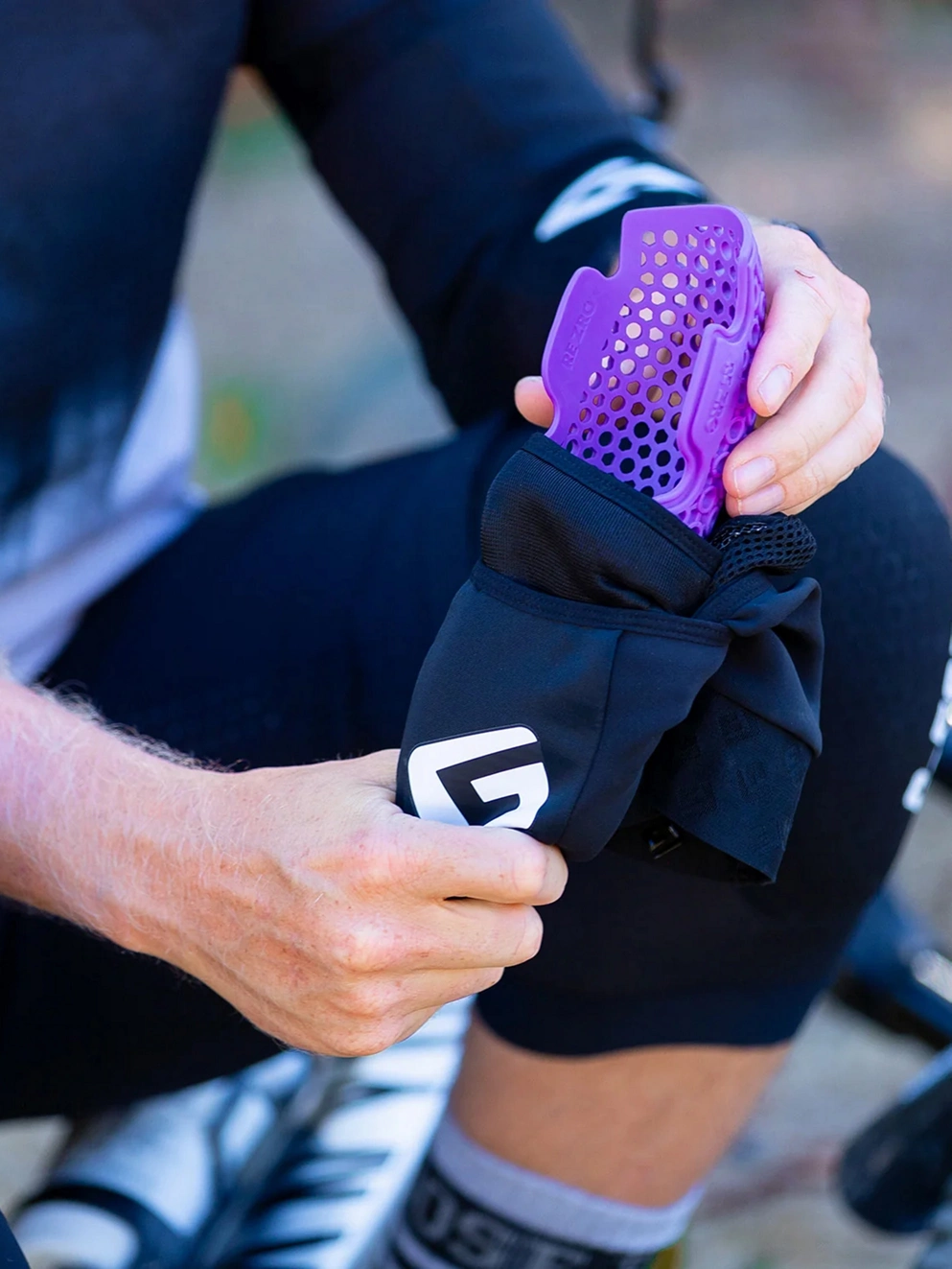 G-Form Terra Guard Knee Protection black