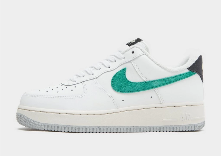 Nike Air Force 1 '07 LV8