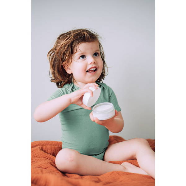NAÏFNAÏF   Babybalsam parfümfrei für Baby & Kind