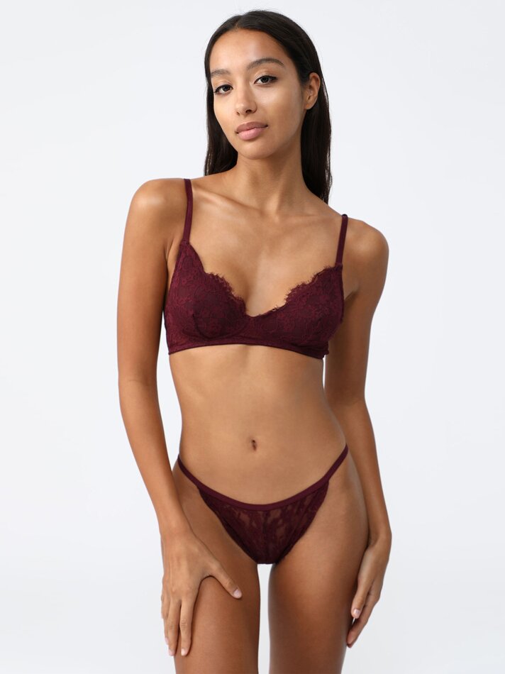 Conjunto com 2 calcinhas de renda - Pretas