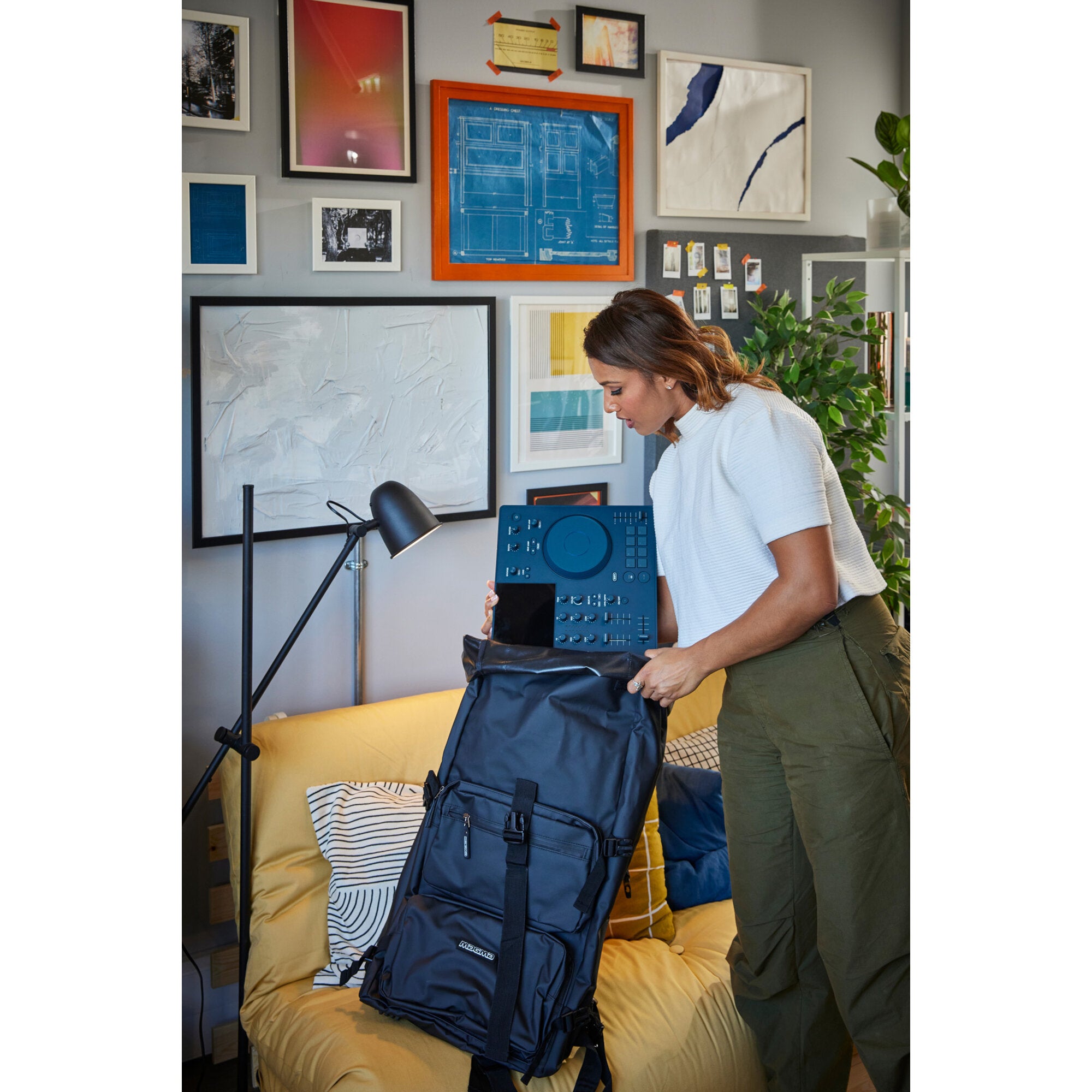 AlphaTheta Omnis-Duo all-in-one mobiel DJ-systeem