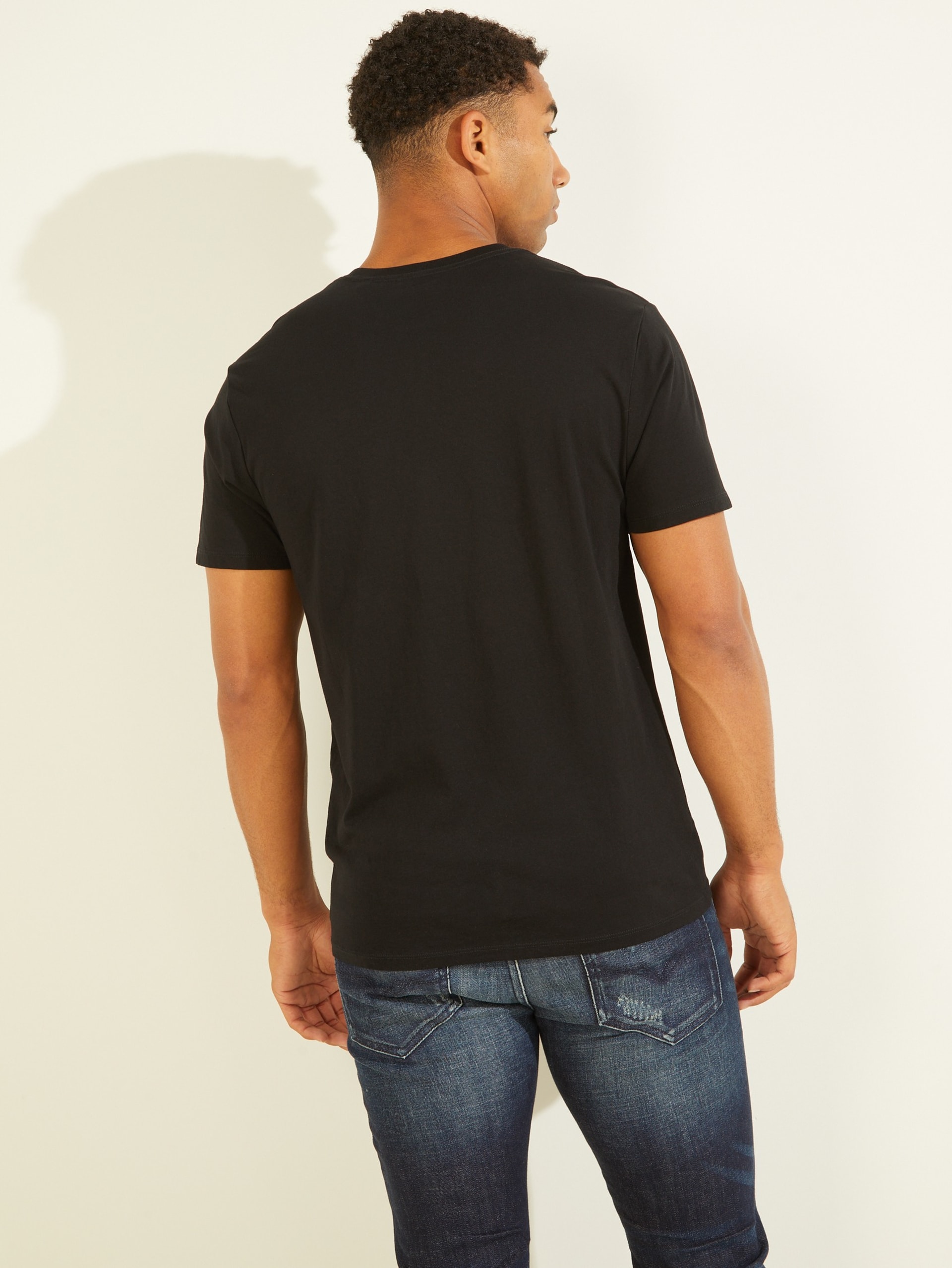 Camiseta com logo clássico