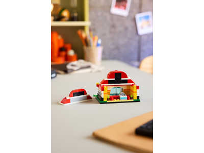 LEGO Mini Pokémon Center (40911)