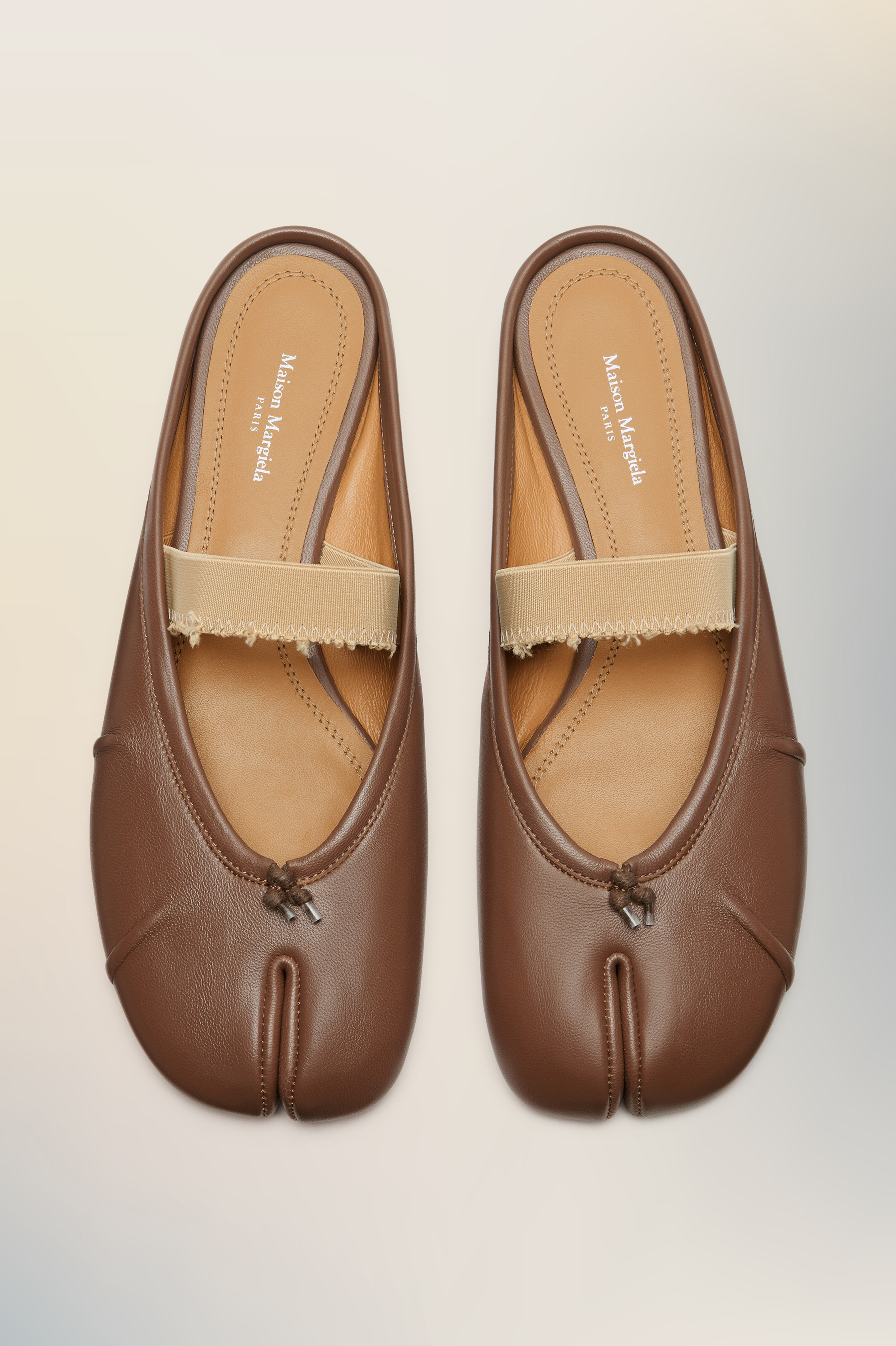 Mules Tabi à bande élastique marron en cuir pour femme Café chaud et nude