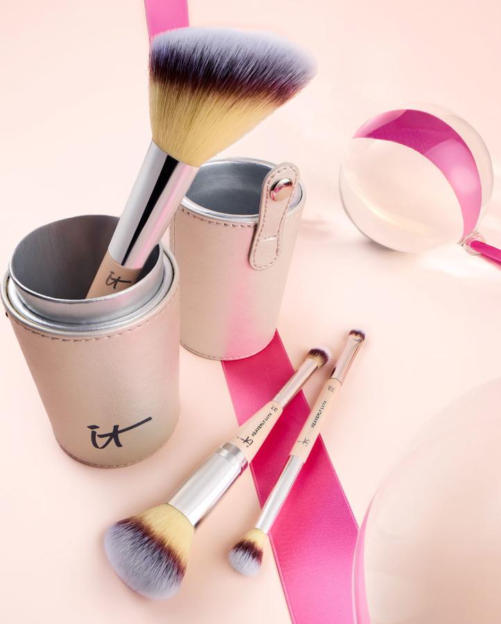 IT Cosmetics Celebrate Creative Looks Makeup Brush Set + Luxe Travel Case