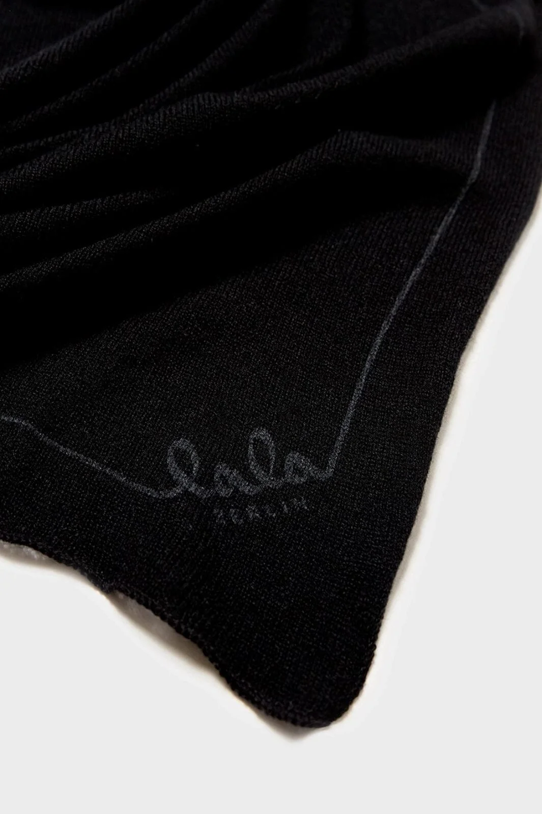 Lala Berlin Triangle Solid Logo M 10010390