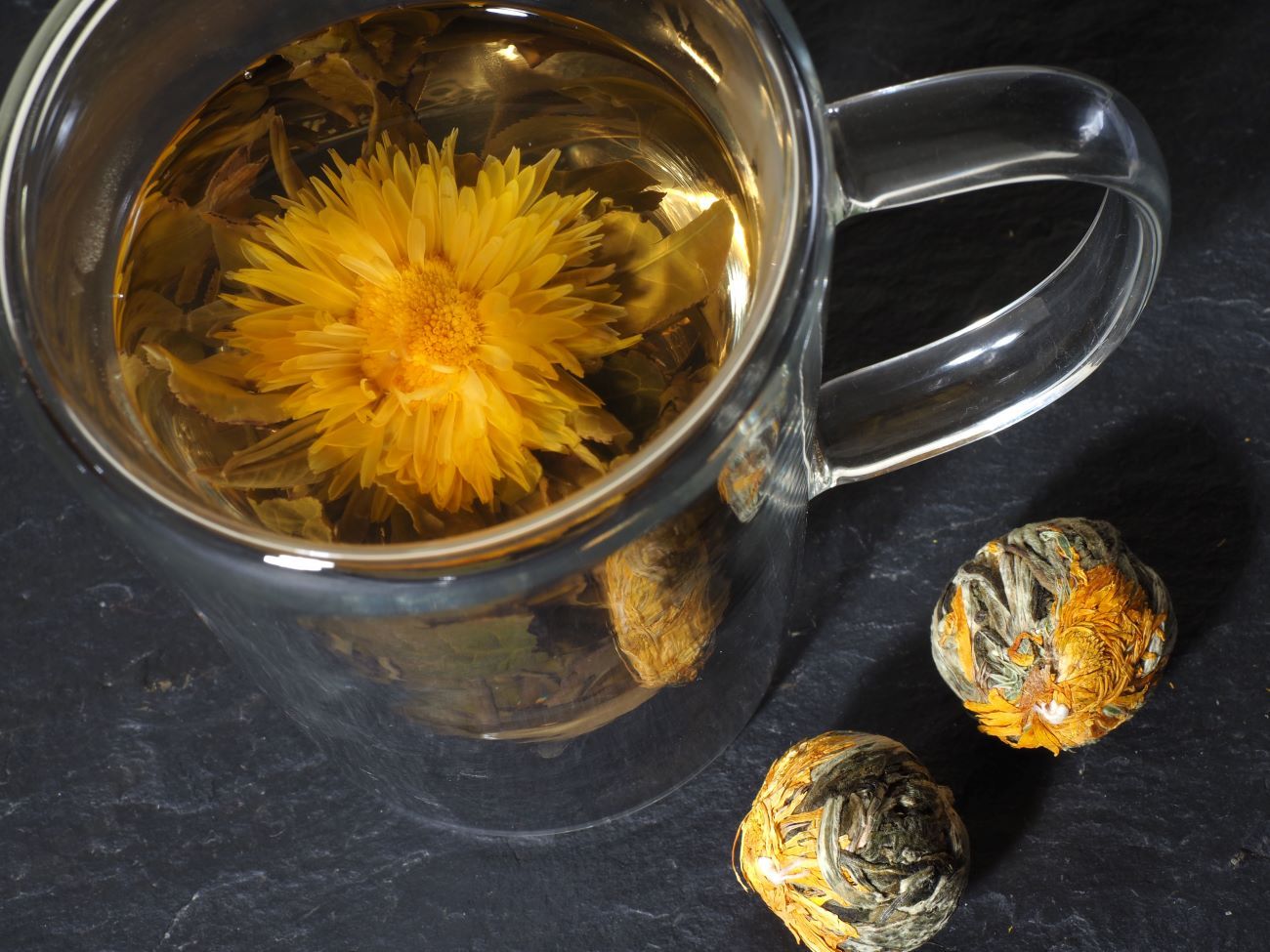 me Time - Goldene Teeblumen