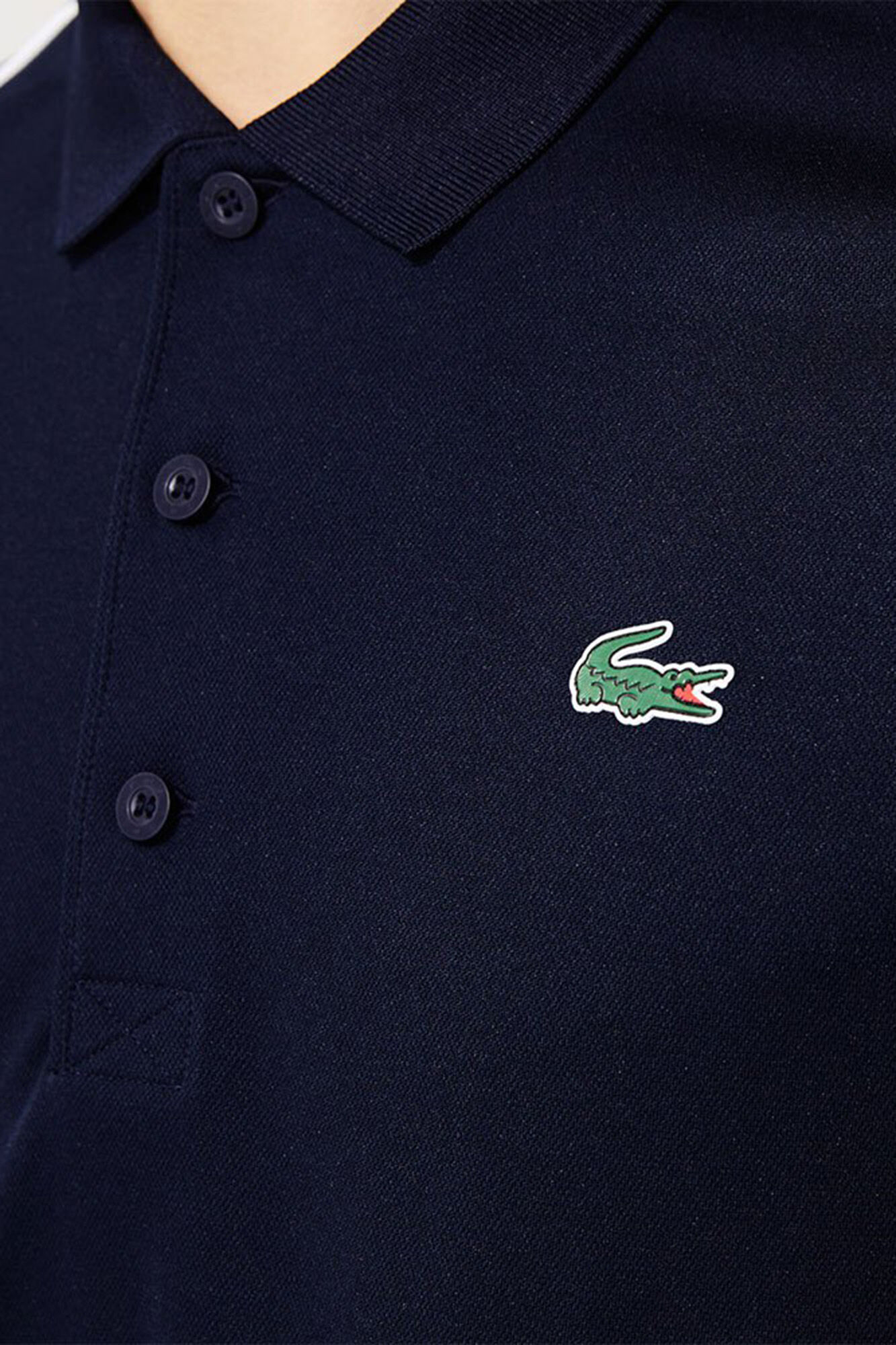 Camisa polo com detalhes contrastantes nos ombros e punhos - Azul marinho