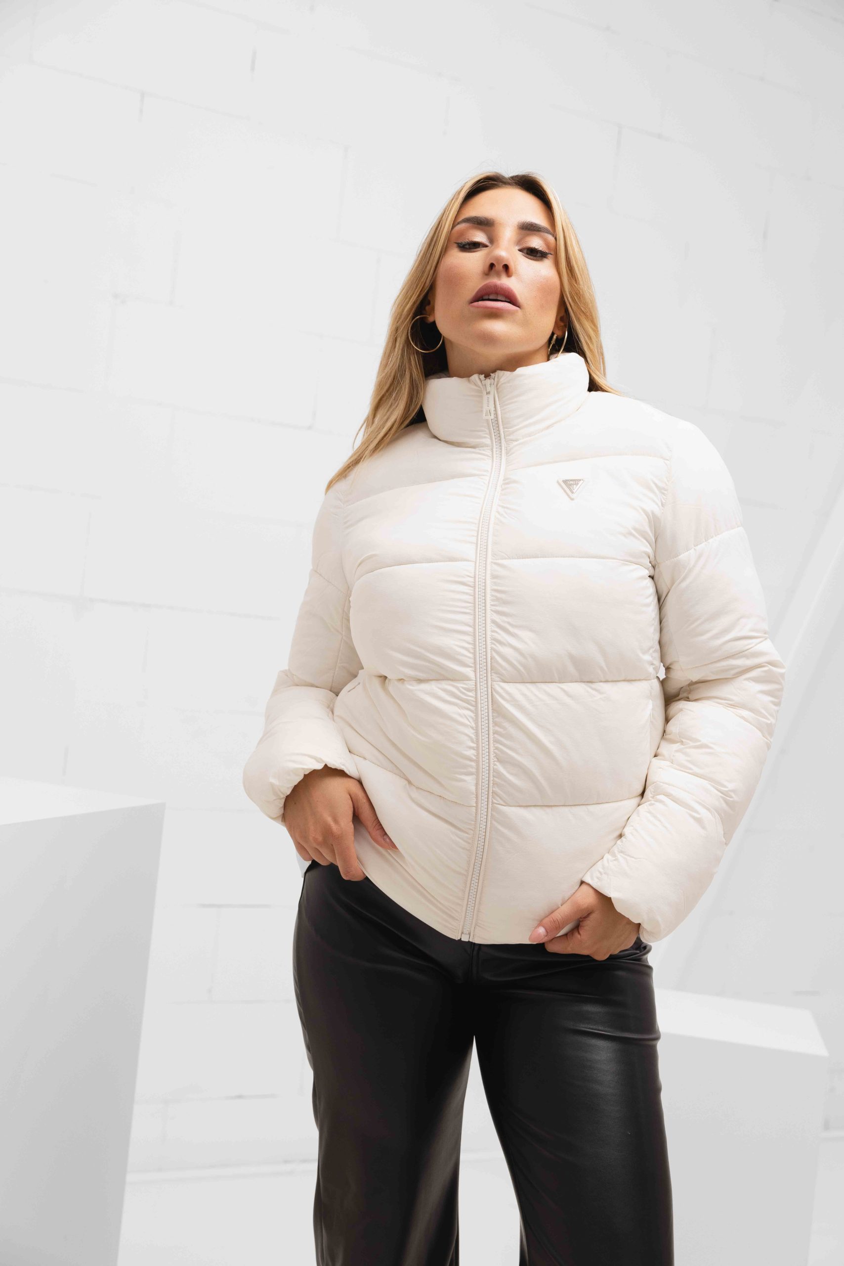 Guess Claudia Light Puffer Jas Dames Wit