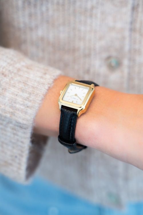 Vierkant horloge met zwart leren bandje