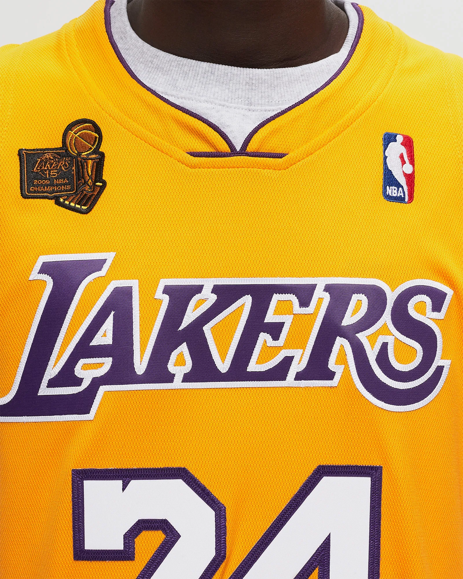 Camisa autêntica da NBA da Mitchell & Ness, Los Angeles Lakers, temporada 2009-10, Kobe Bryant, número 24.