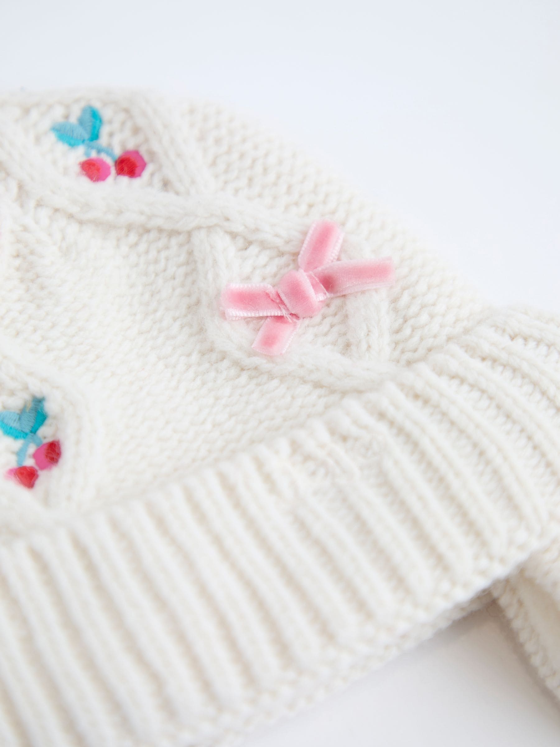 Cream kers - JoJo Maman Bébé Cosy Pom Pom Rib Hat