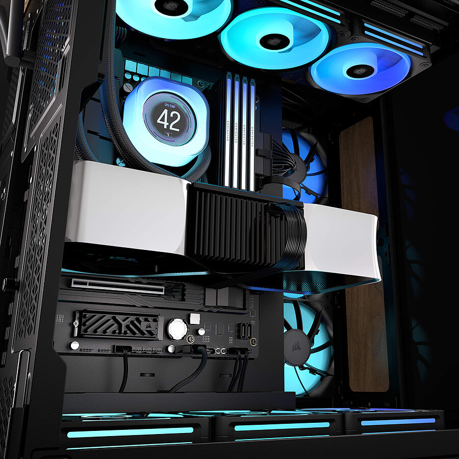Corsair MP700 Elite - 1 To avec dissipateur