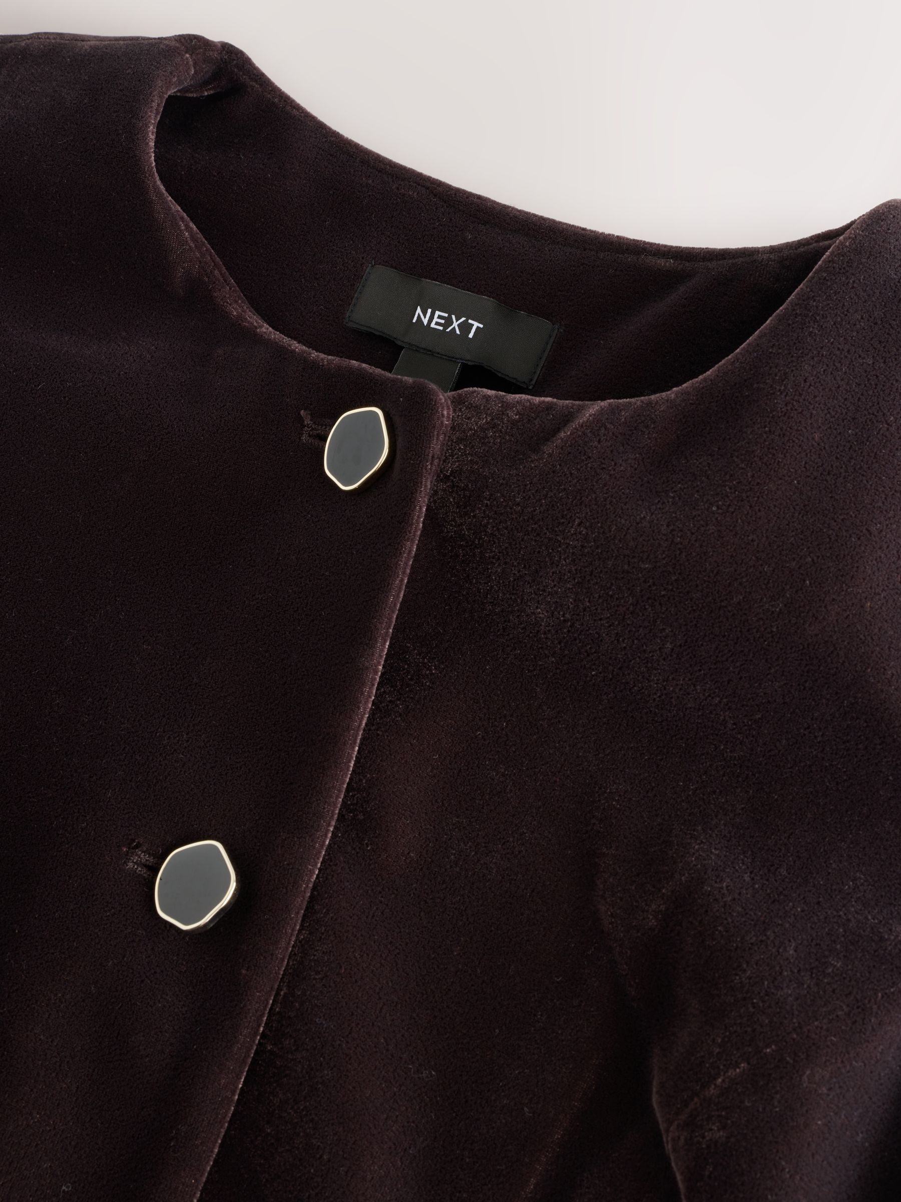 Chocoladebruin - Velvet Crew Neck Button Through Waistcoat