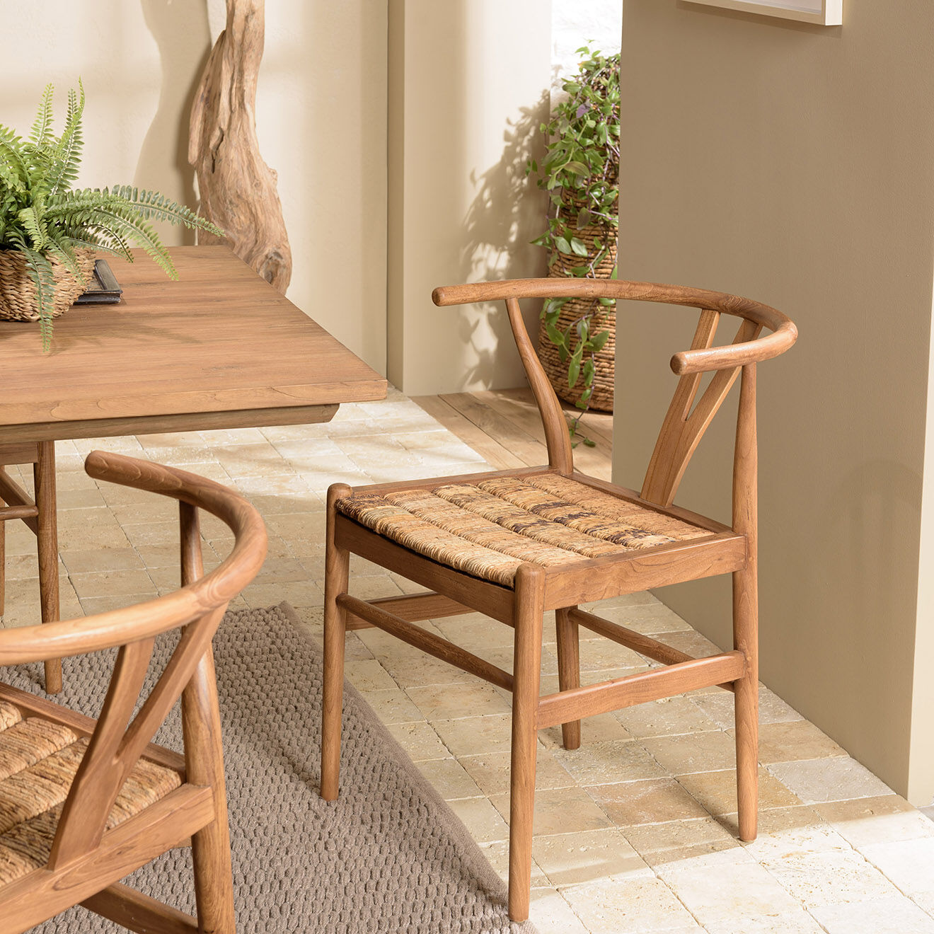 Macabane Chaise bois de teck recyclé dossier arrondi Sixtine bois - 57.5 x56.5x75 cm