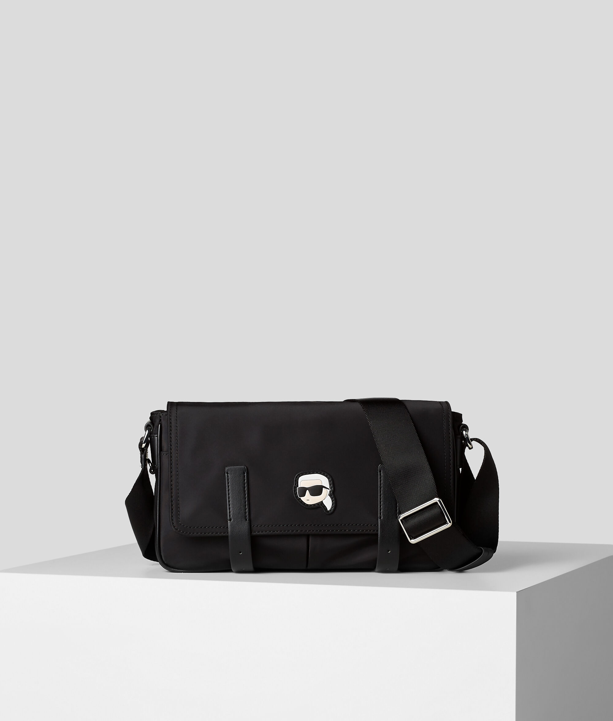 SAC BAGUETTE EN NYLON K/IKONIK