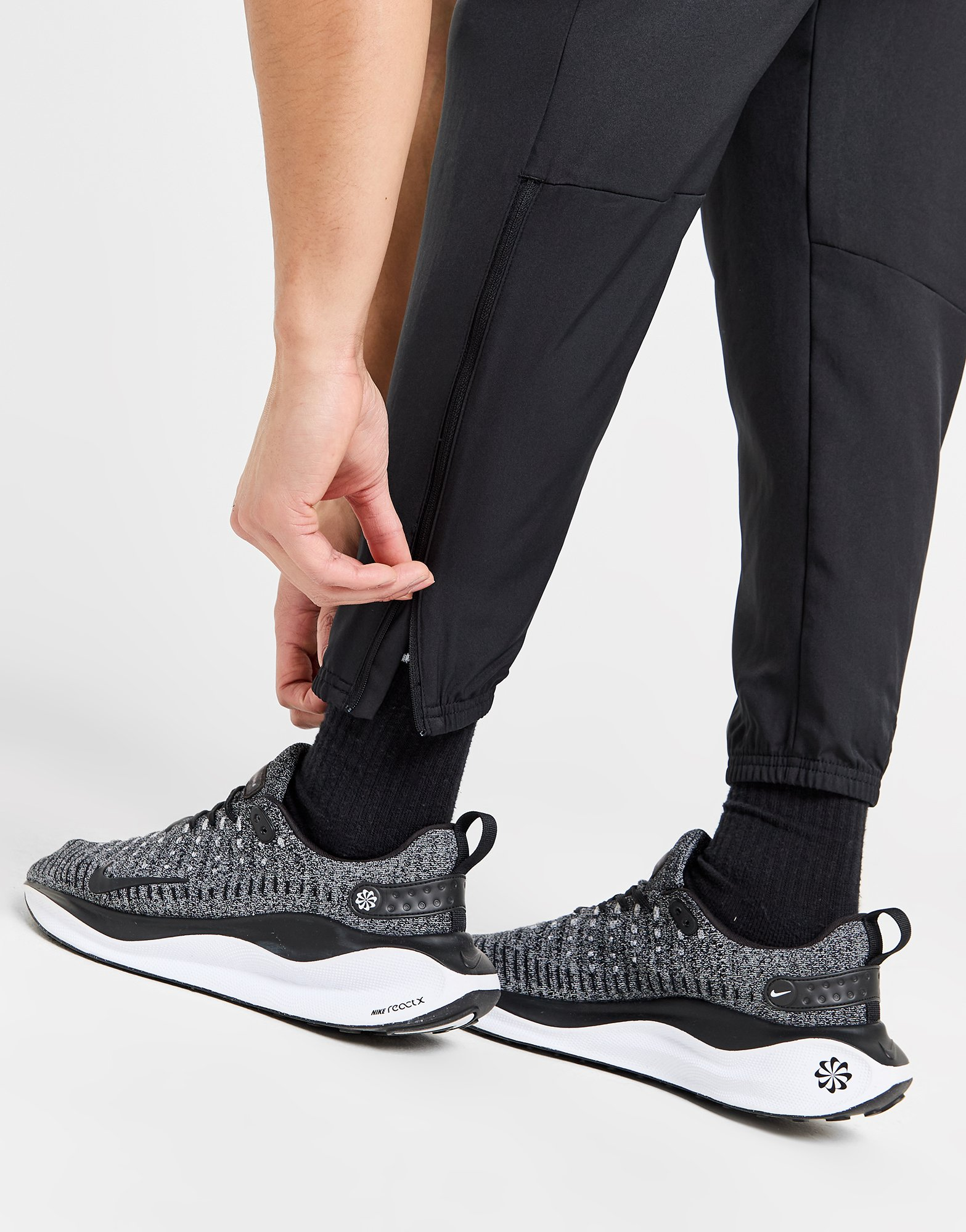 Nike Challenger Woven Track Pants