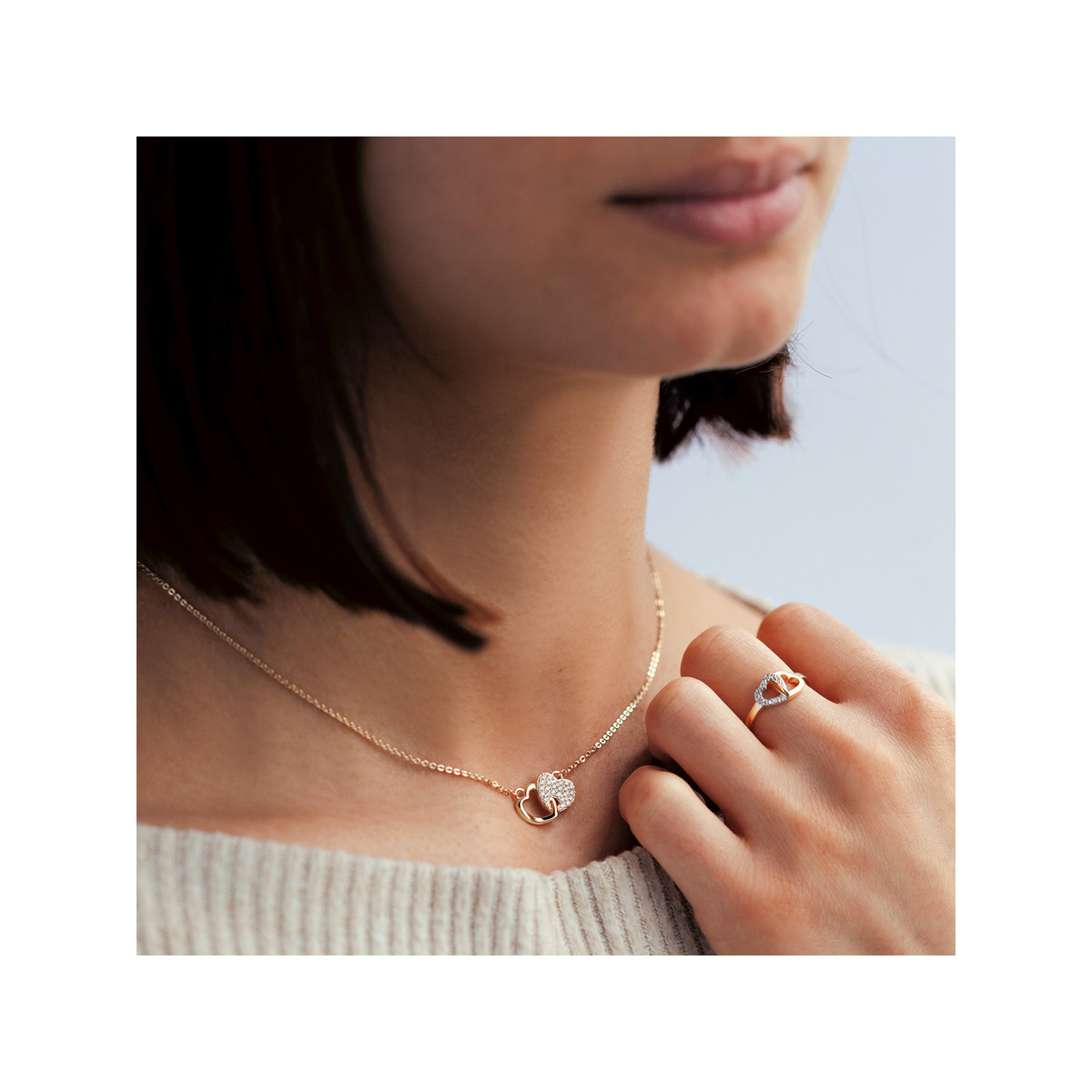 Collier plaqué or coeurs entrelacés zirconias 45 cm