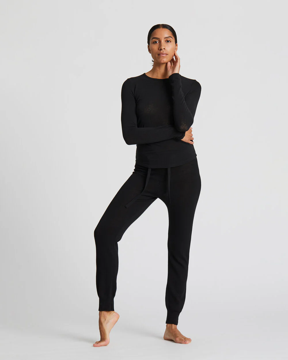 Gai+Lisva  Thyra Wool langærmet t-shirt - sort