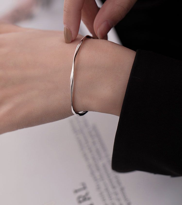Gaya - Gedraaide sterling zilveren armband