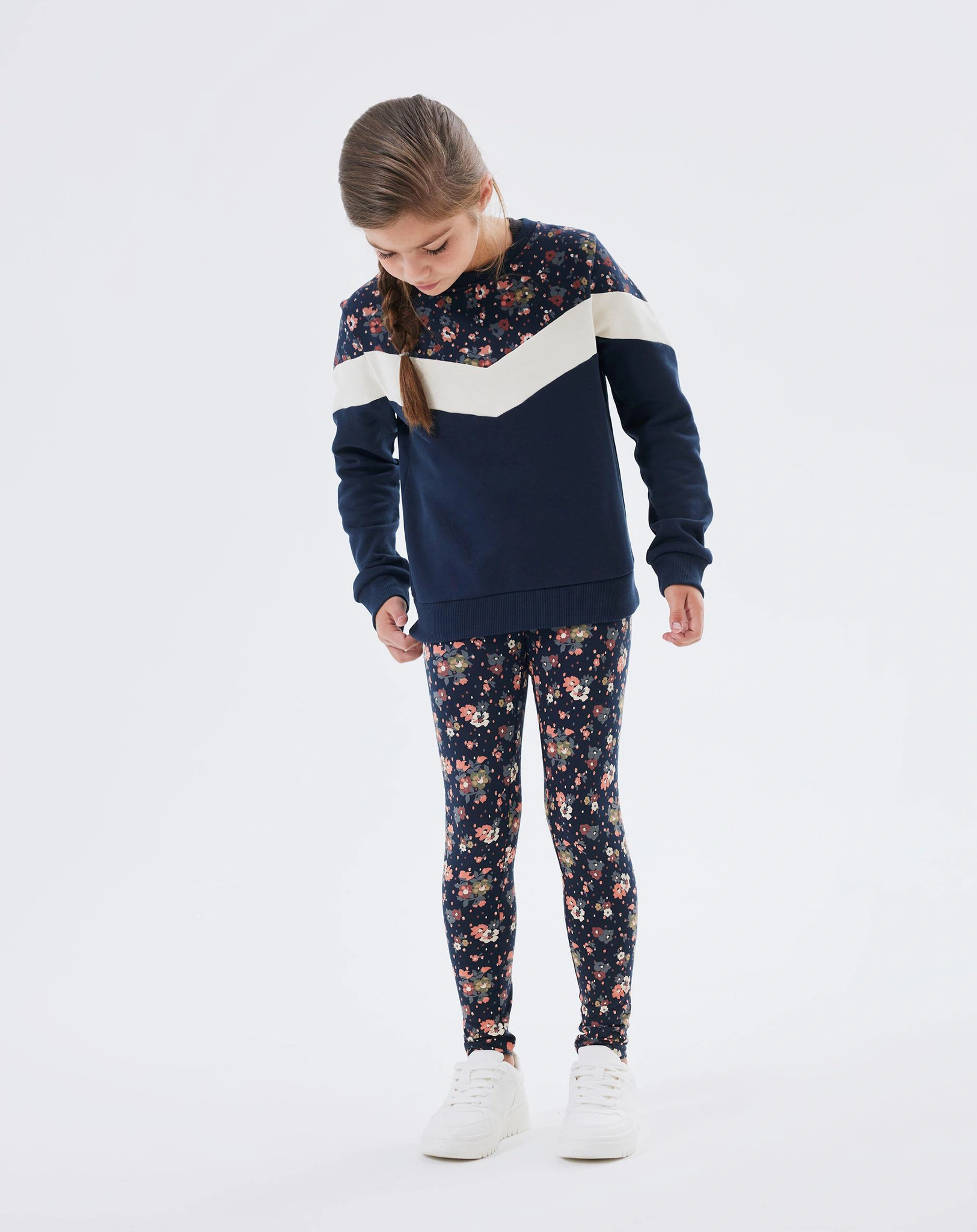 Leggings NKFVIVIAN BLOOMING AOP in dark sapphire