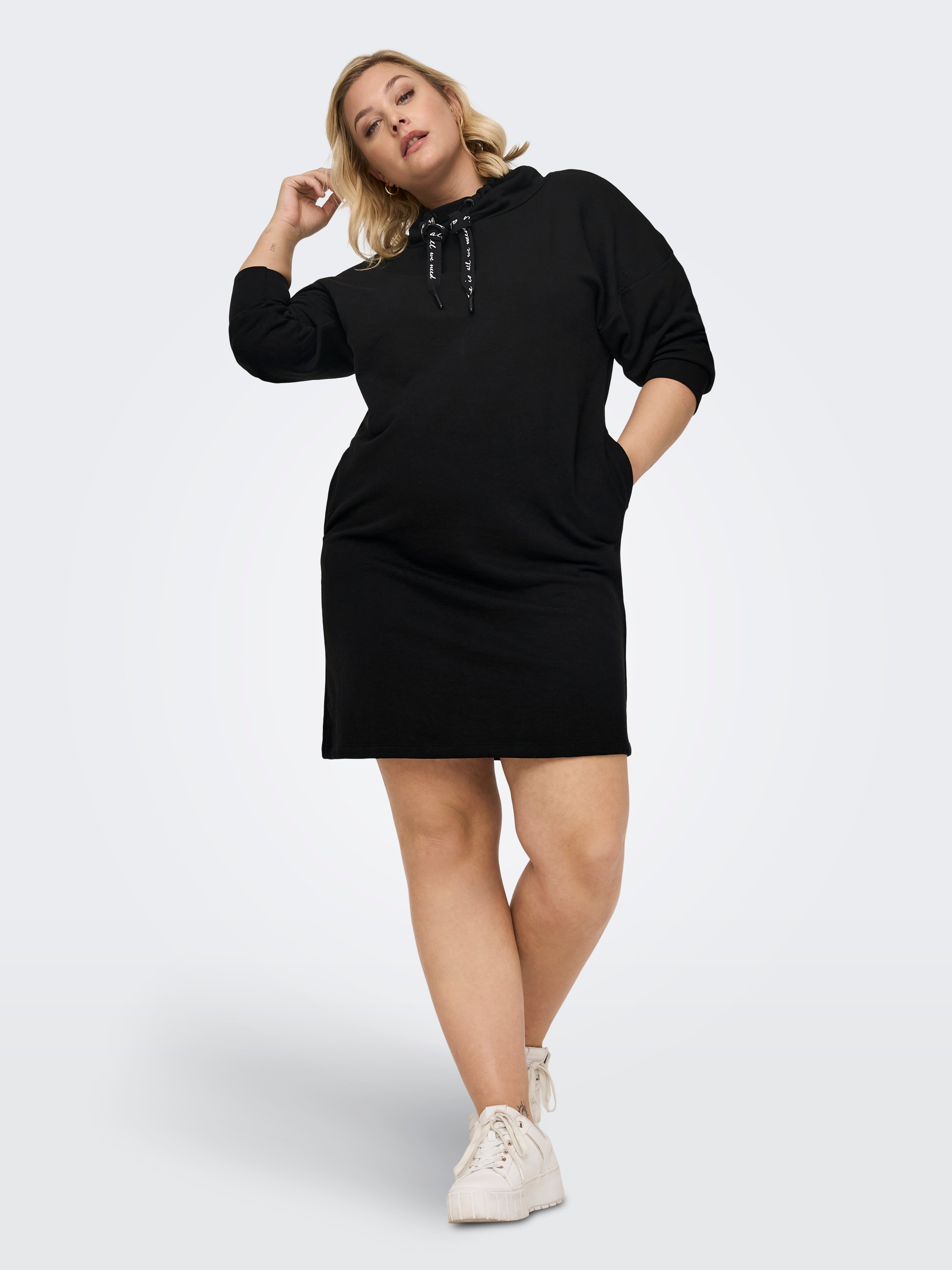 CARLUCI Kurzes Kleid Black