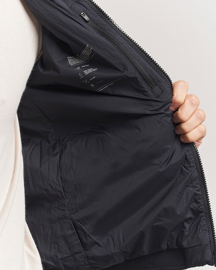 Scandinavian Edition Studio II Lightweight Jacket Carbon