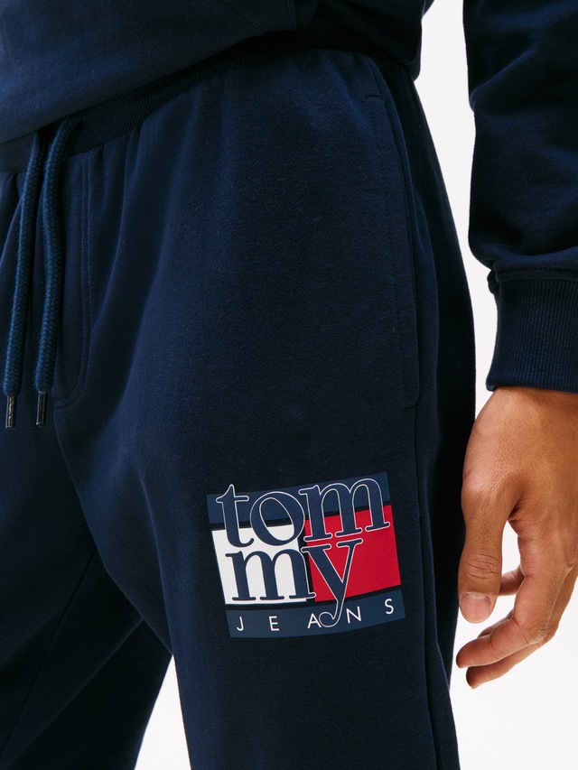 Tommy Jeans Sweathose »TJM RWB FLAG«  Jogginghose, Print, elastischer Bund, slim fit