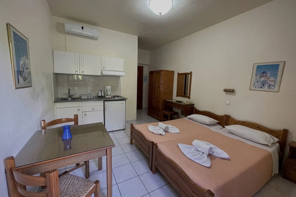 Maria Lambis Apartments Logies - Hotel