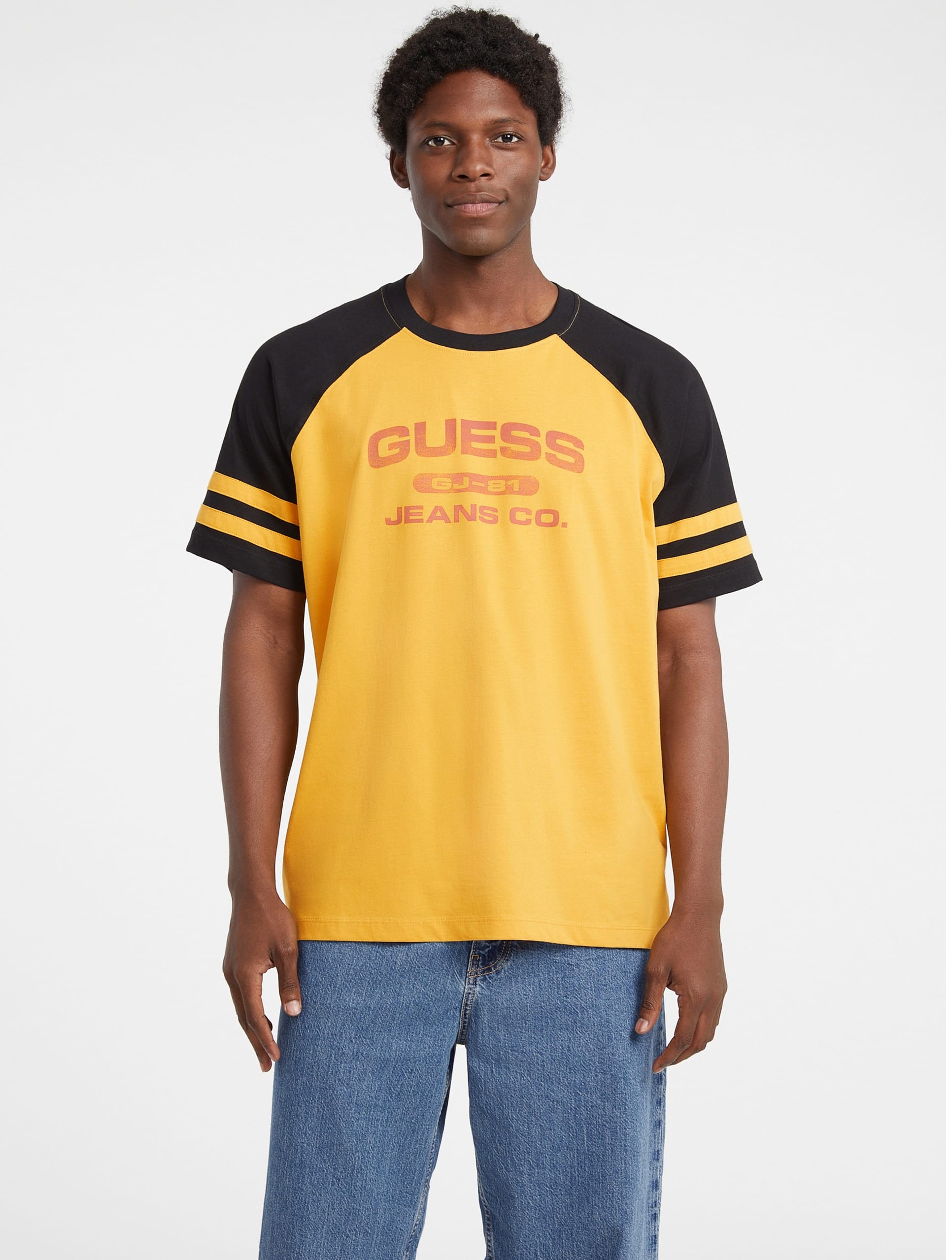 Camiseta Raglan Universitária Oversized