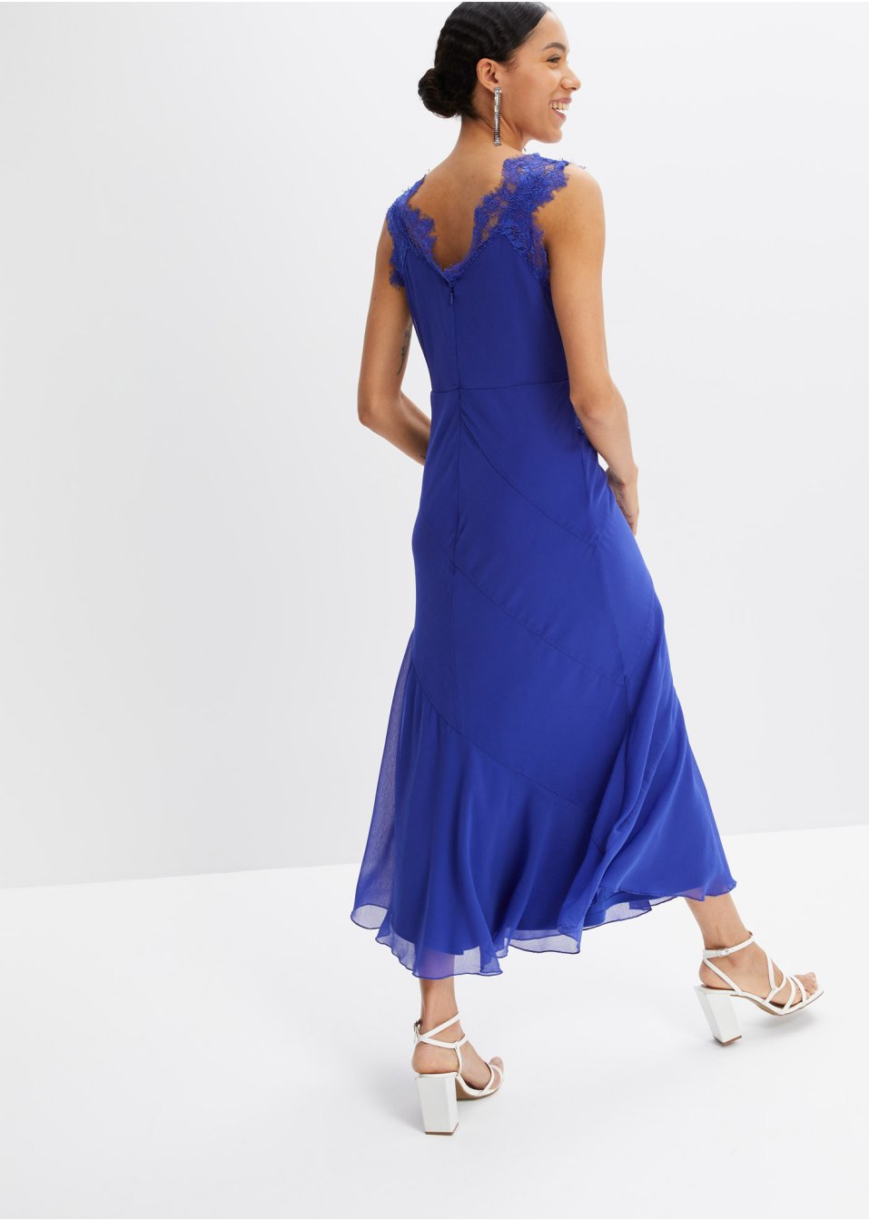 Robe à dentelle