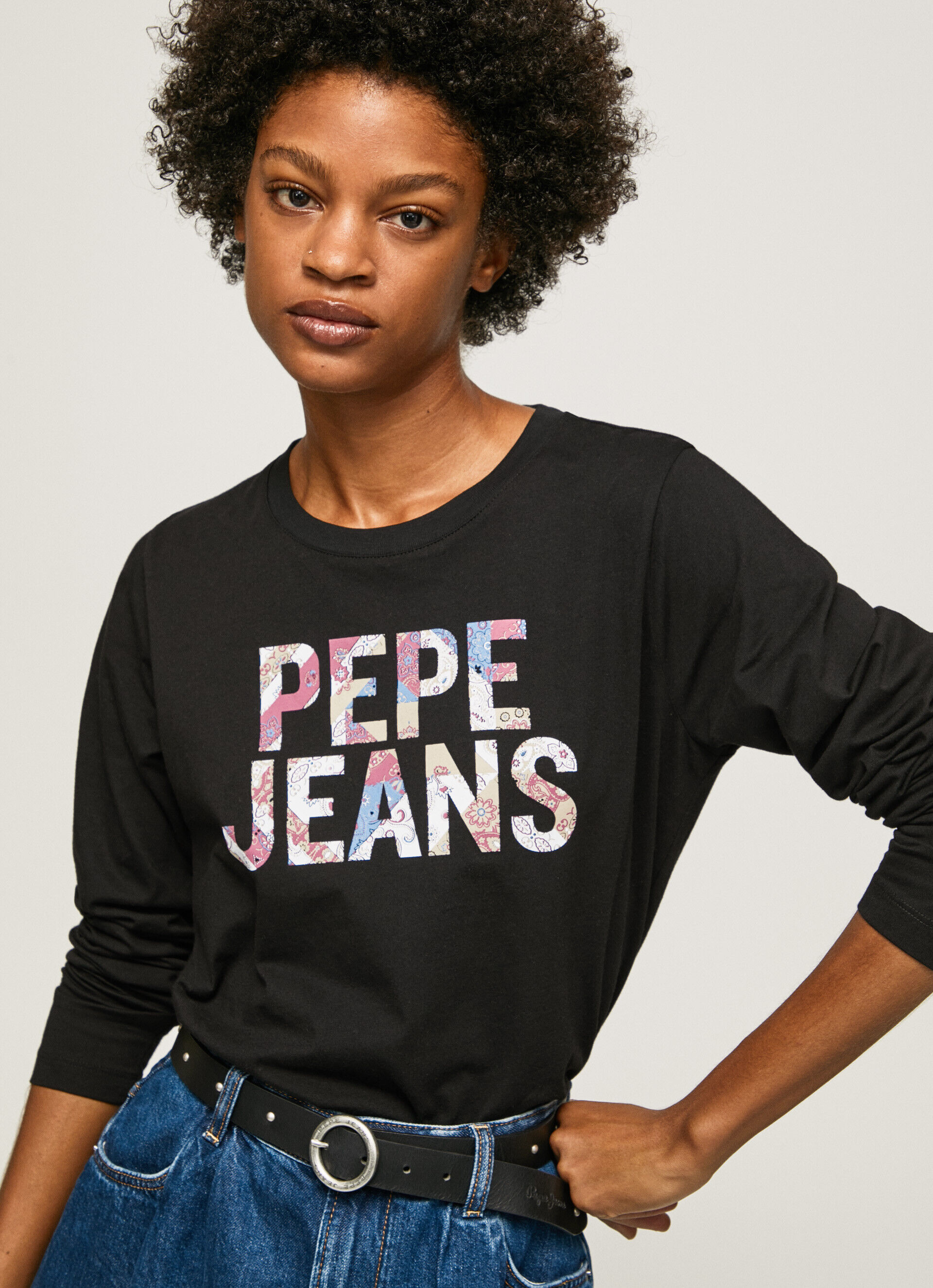 Camiseta de manga comprida com aplicações de logotipo - preta