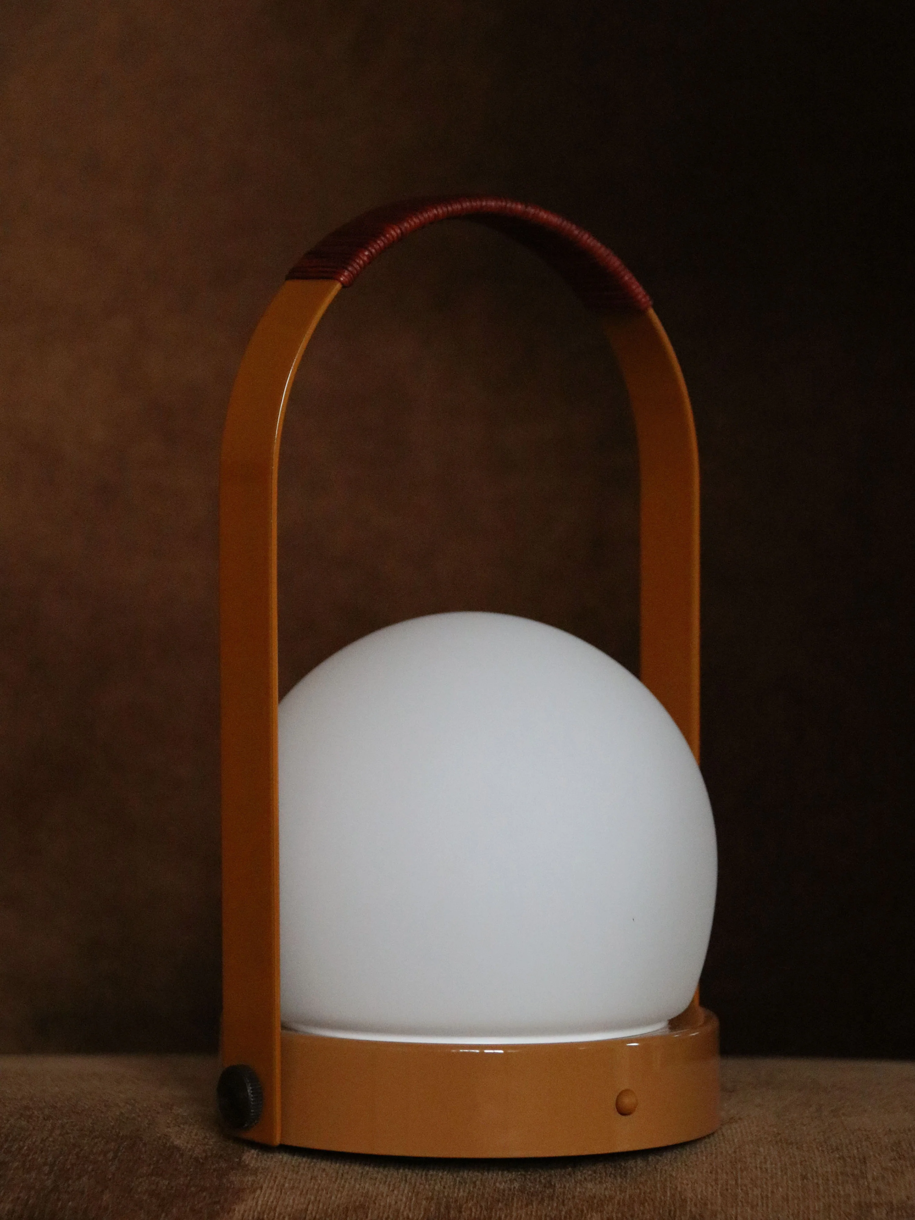Draagbare LED tafellamp Carrie, dimbaar