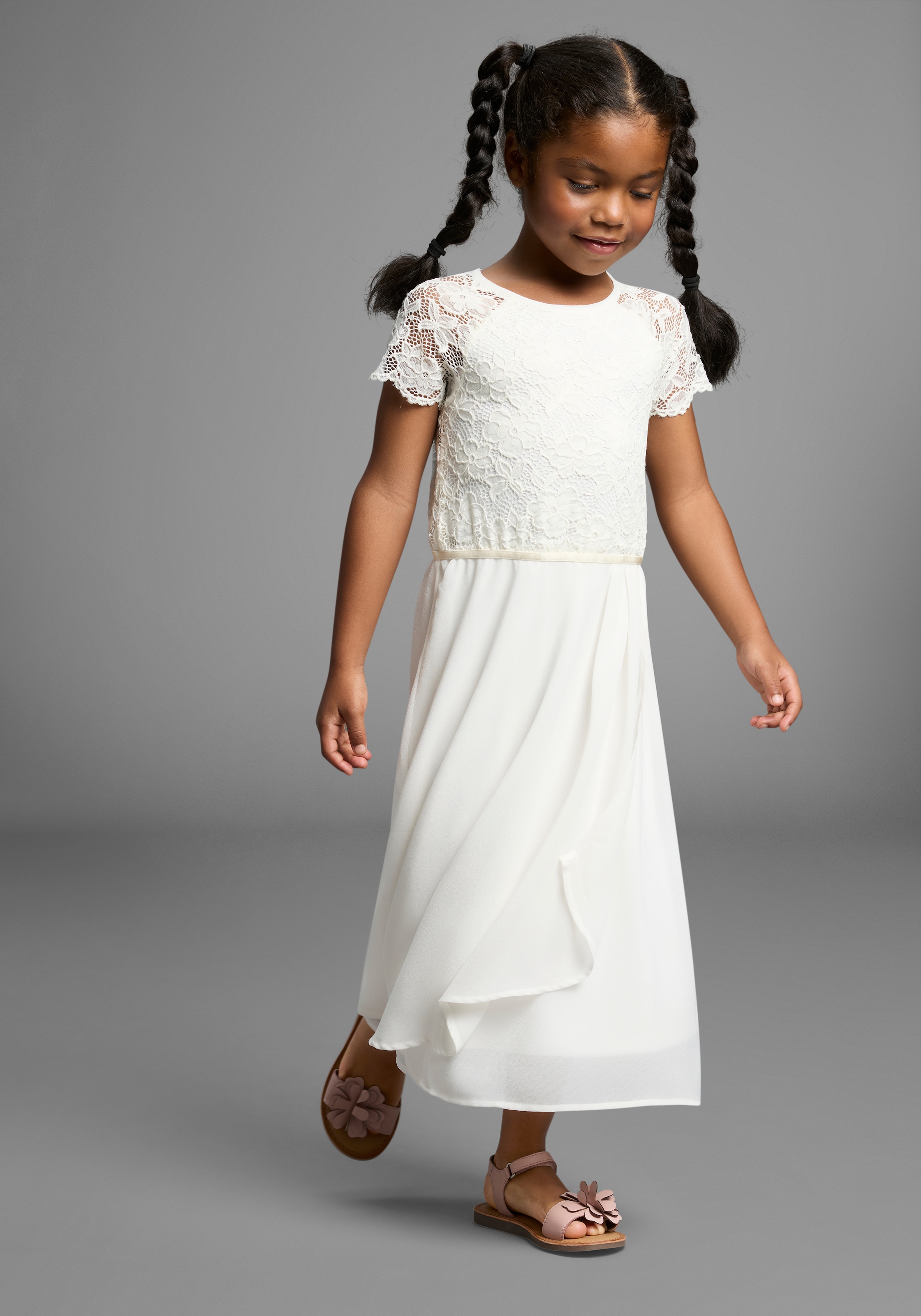 KIDSWORLD Jerseykleid »Festliches Kleid mit Spitze« Elegantes Kleid mit Spitze und Chiffon