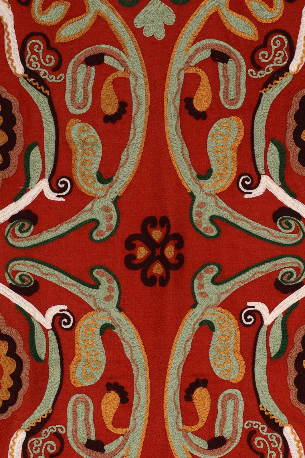 Donkerrode sjaal met embroidery
