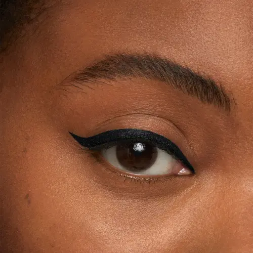 Lasting Drama Unstoppable Liner Blackout