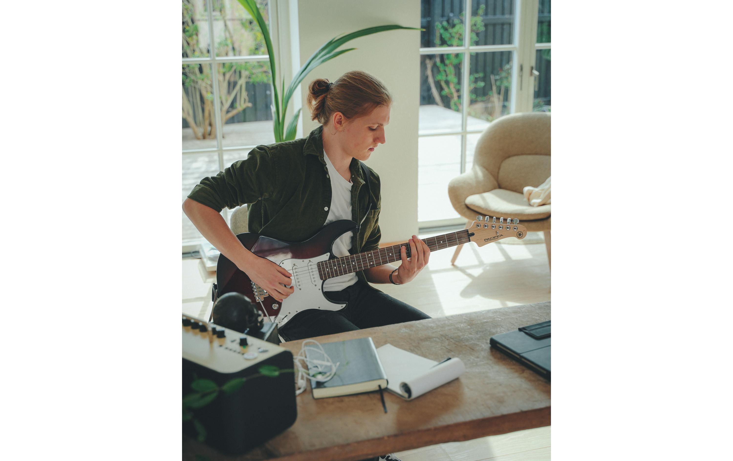 E-Gitarre PACIFICA 112 V – Schwarz<br>E-Gitarre für Anfänger