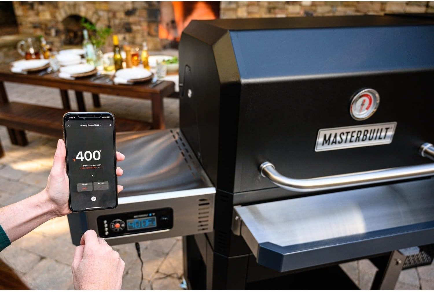 Masterbuilt® - Gravity Series 1050 Digitaler Holzkohlegrill + Smoker, Schwarz