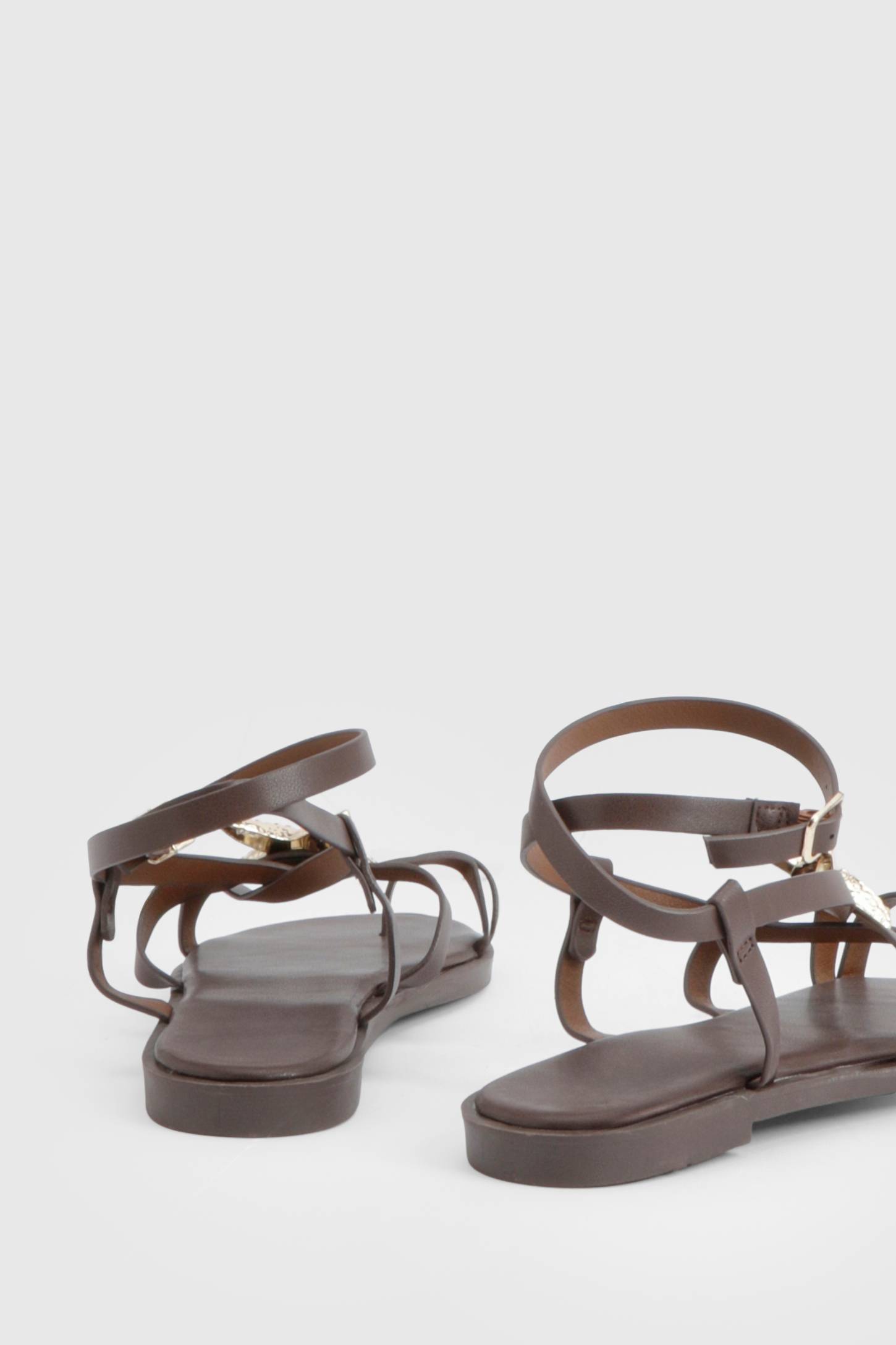 boohoo Sandales À Bride Entre Les Orteils Avec Ornements Étoiles De Mer