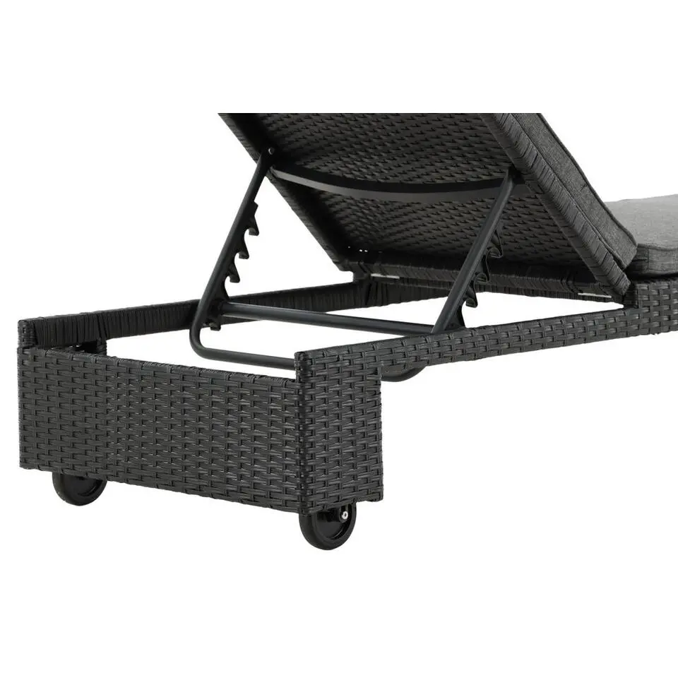Svea - Yuri ligbed - wicker - zwart