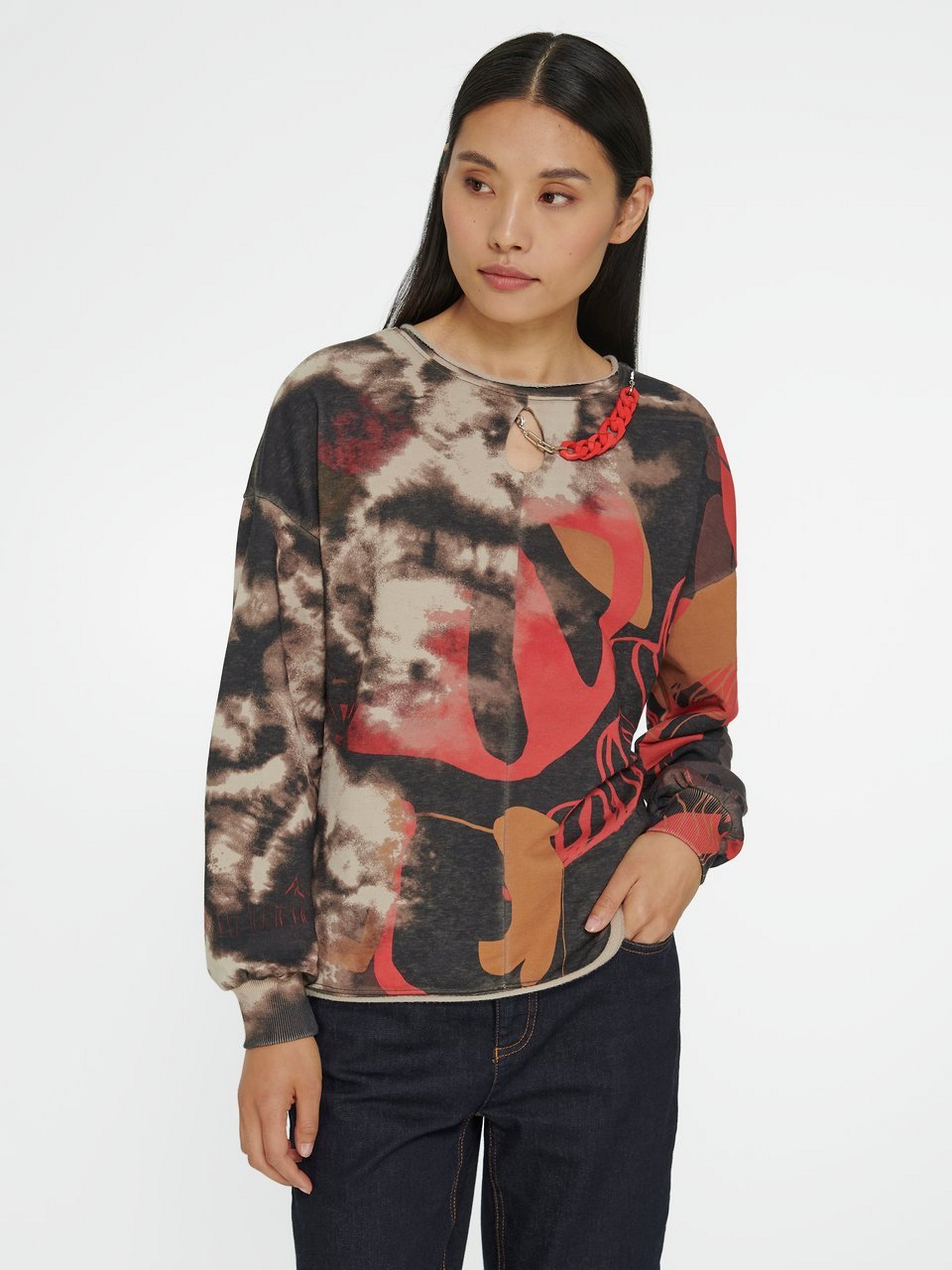 Sweatshirt