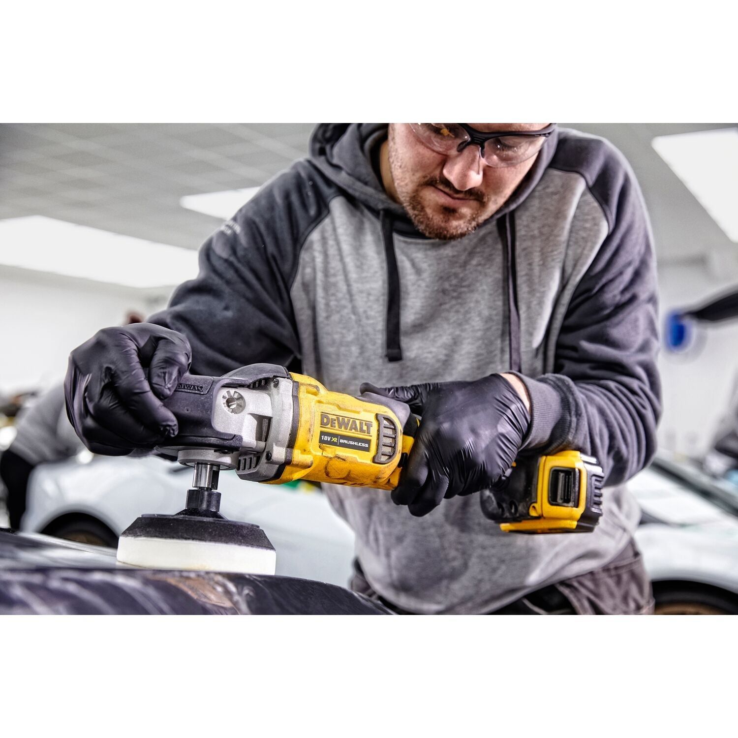 DeWALT DCM849P2 Accu haakse polijstmachine 125-180mm 18V XR 5.0Ah in Transporttas