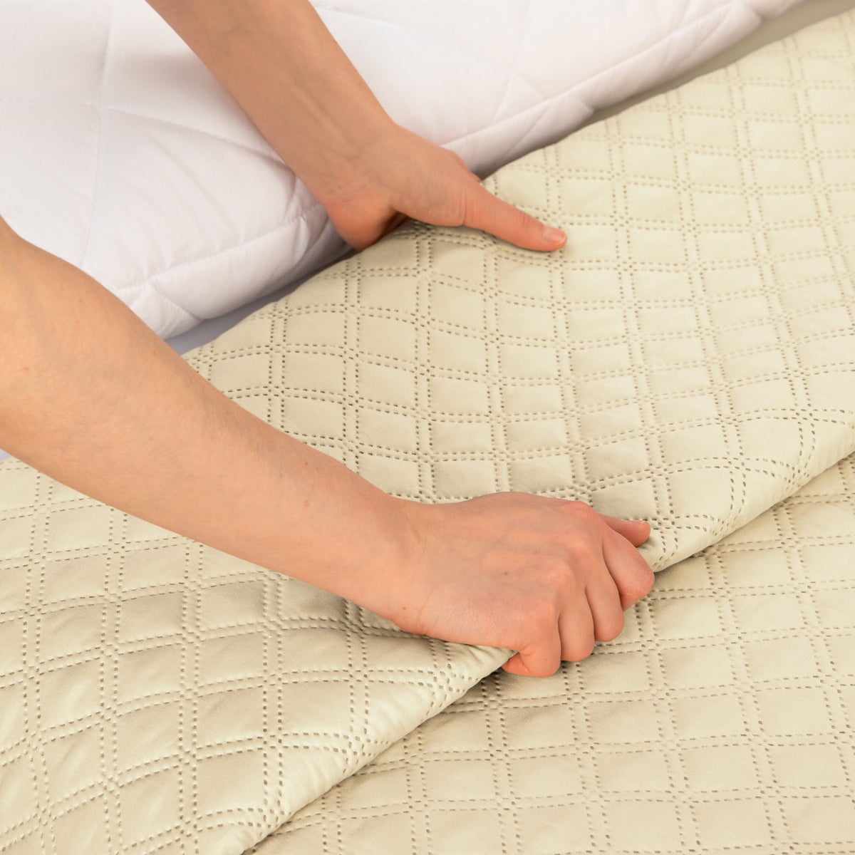 Beautissu Olivia Bedsprei 240x260cm Crème