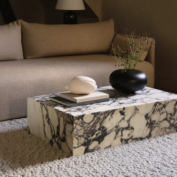 Audo - Plinth Couchtisch low, calacatta viola
