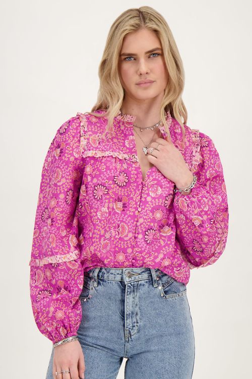 Roze blouse met ruffles en bloemenprint